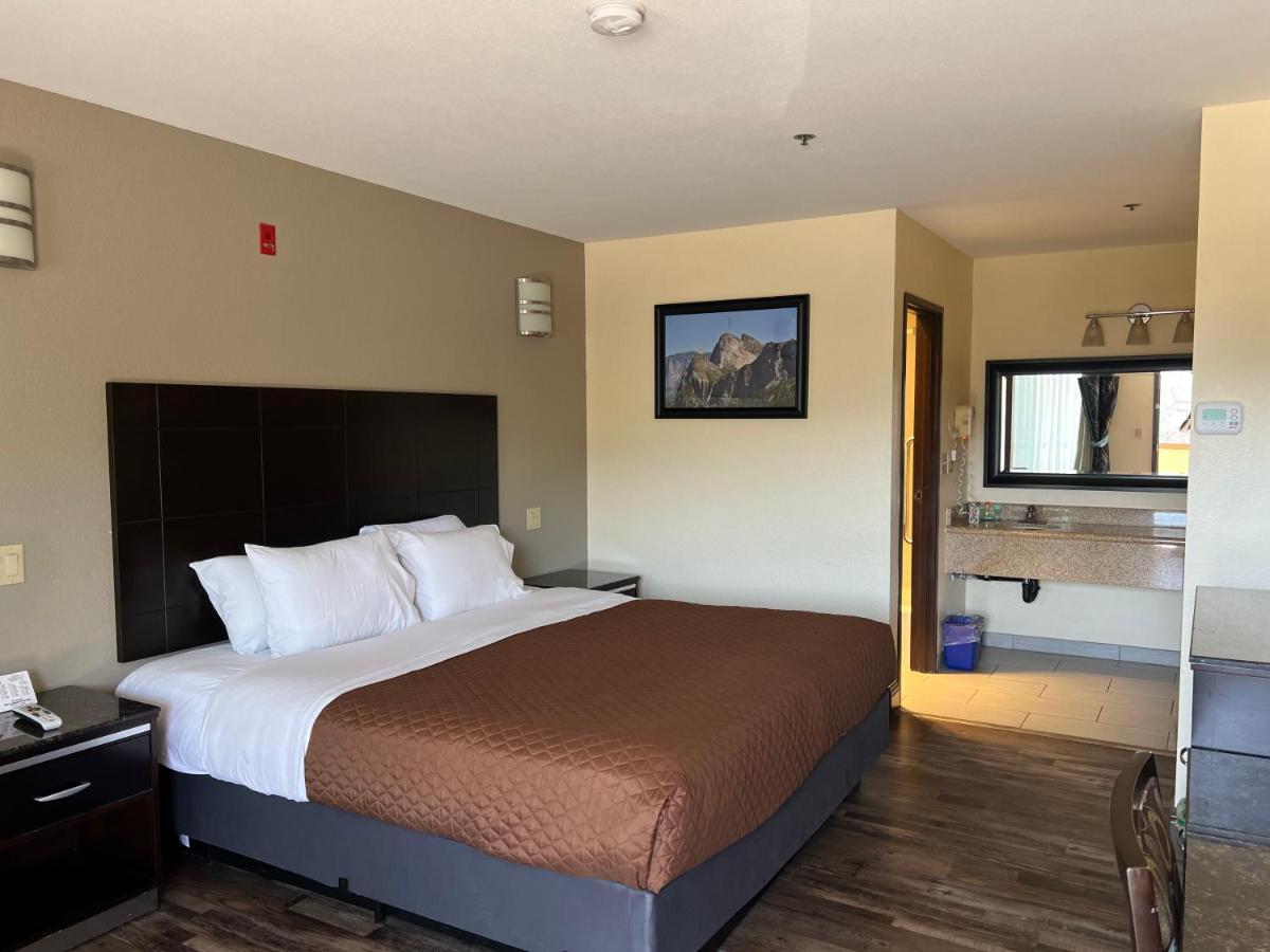 Yosemite Sierra Motel